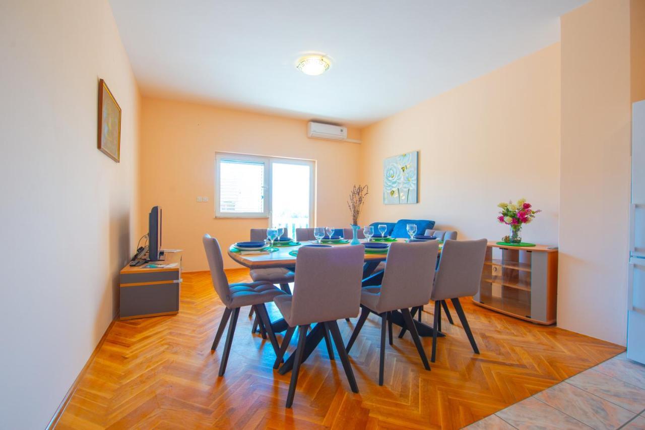 Apartments Facini Košljun Exteriör bild